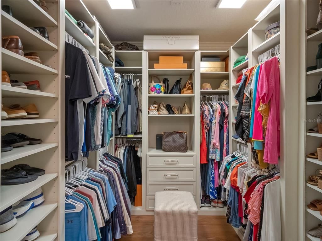 Interior, Walk-in Closets, Wood Texture Flooring