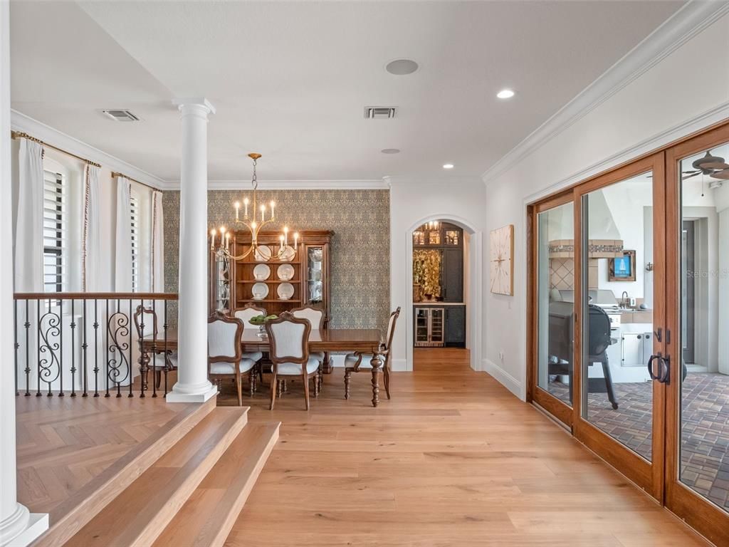 Chandelier, Dining room, Interior, Recessed Lighting, Wood Texture Flooring