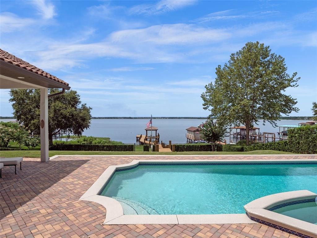Exterior, Pool, Water