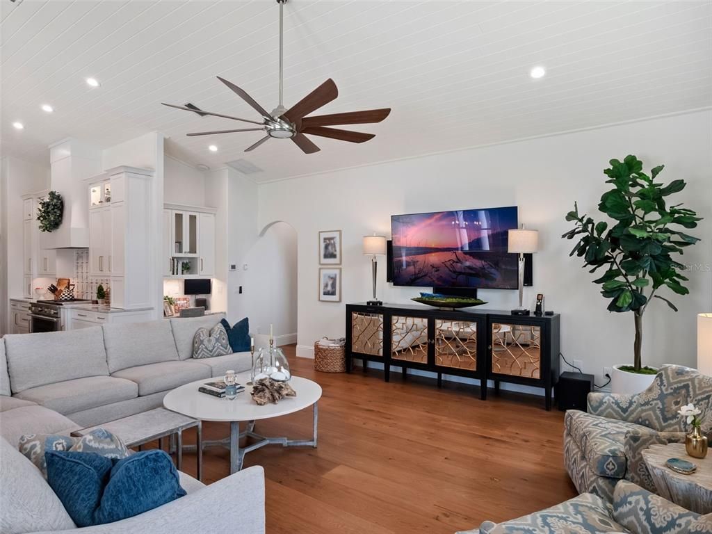 Interior, Kitchen, Living room, Recessed Lighting, Wood Texture Flooring