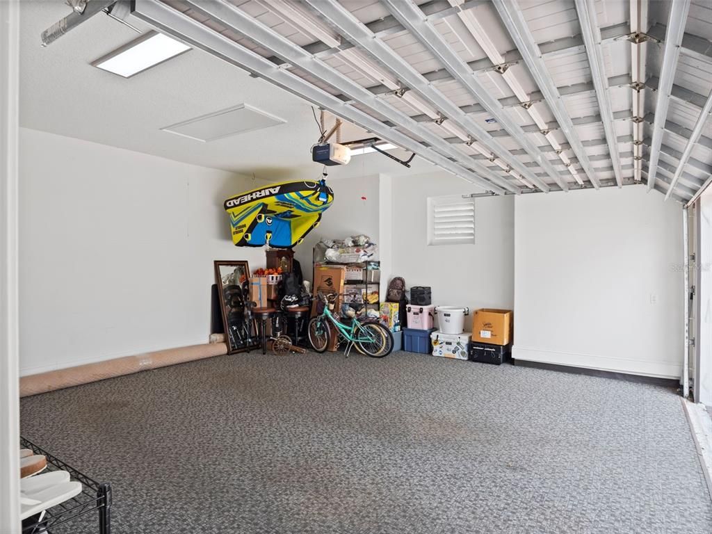 Garage, Interior