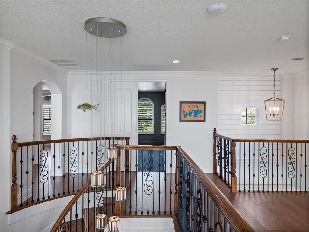 Interior, Pendant Lights, Recessed Lighting, Wood Texture Flooring