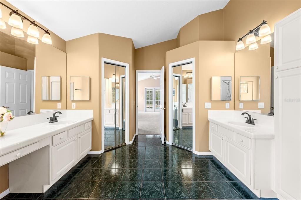 Bathroom, Dual Sink Vanities, Interior