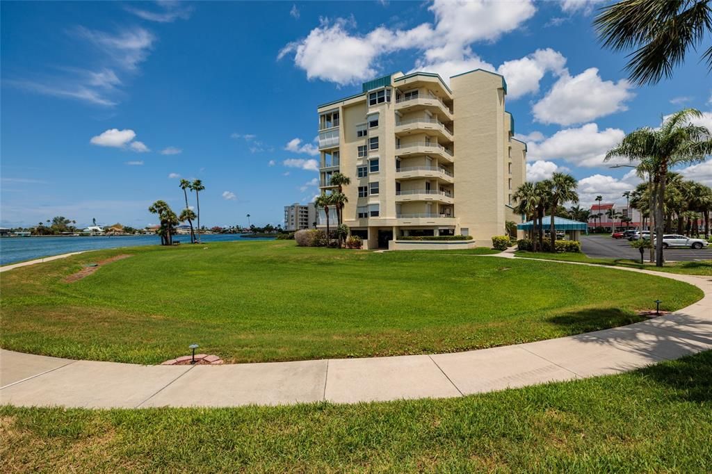 Backyard, Exterior, Facade, Condo Building