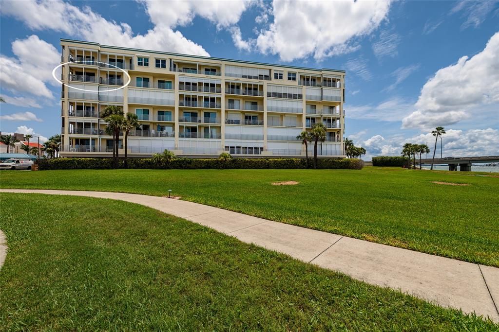 Exterior, Facade, Condo Building
