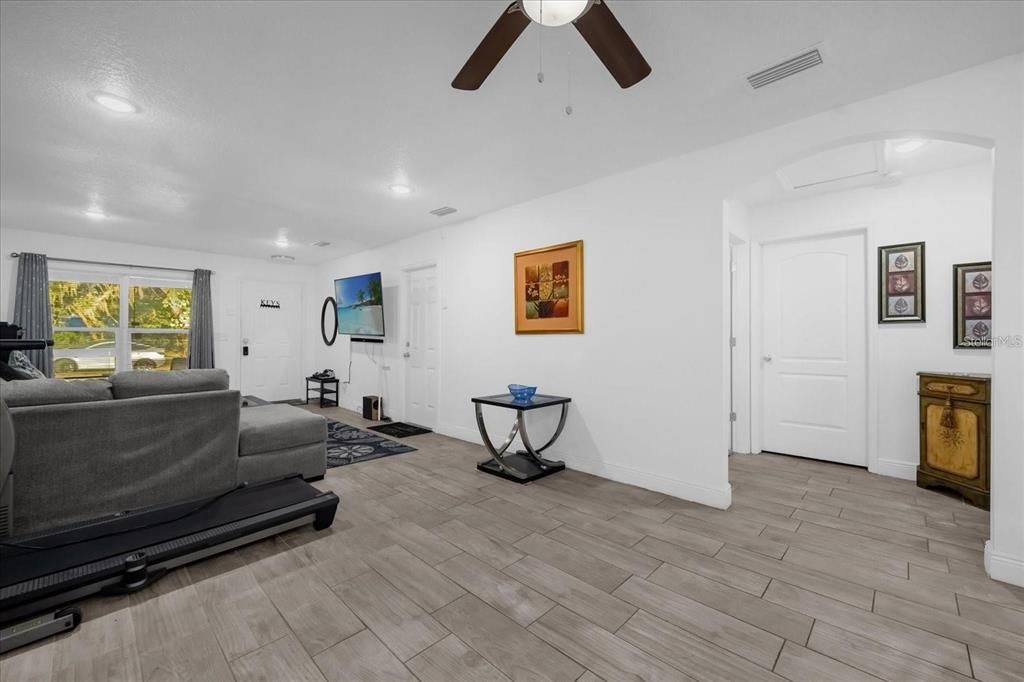 Interior, Living room, Recessed Lighting, Wood Texture Flooring