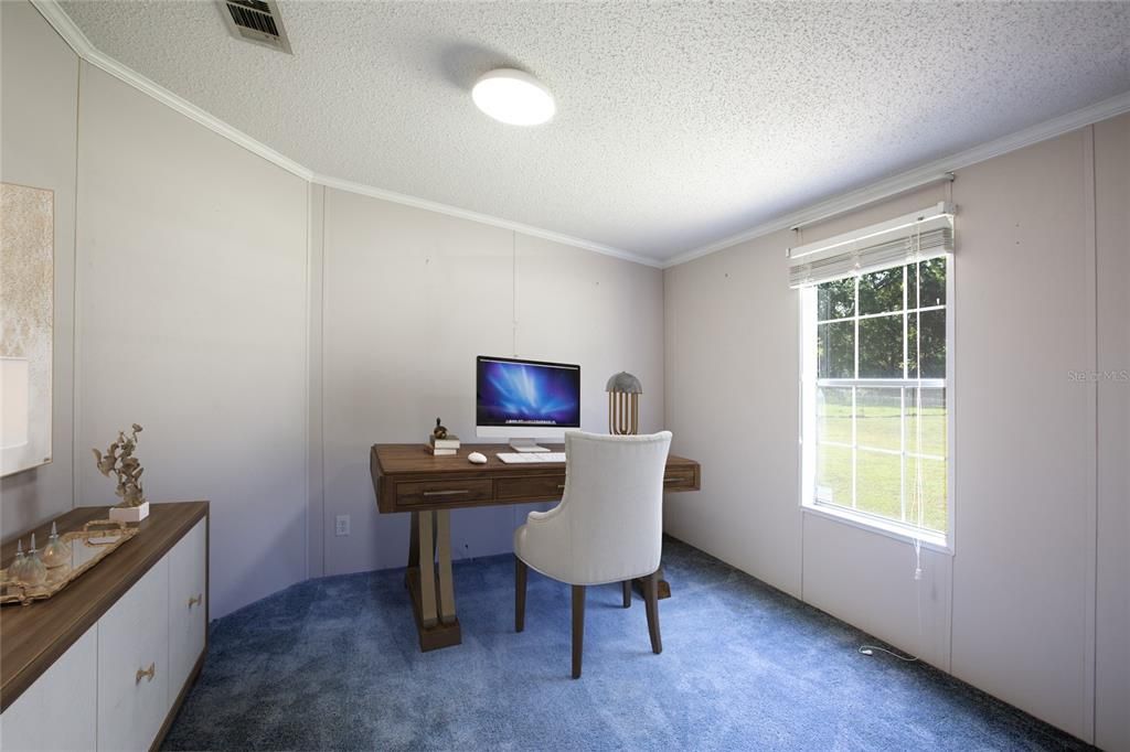 Home Office, Interior
