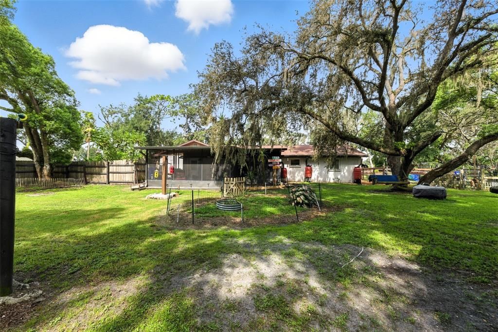 Backyard, Exterior