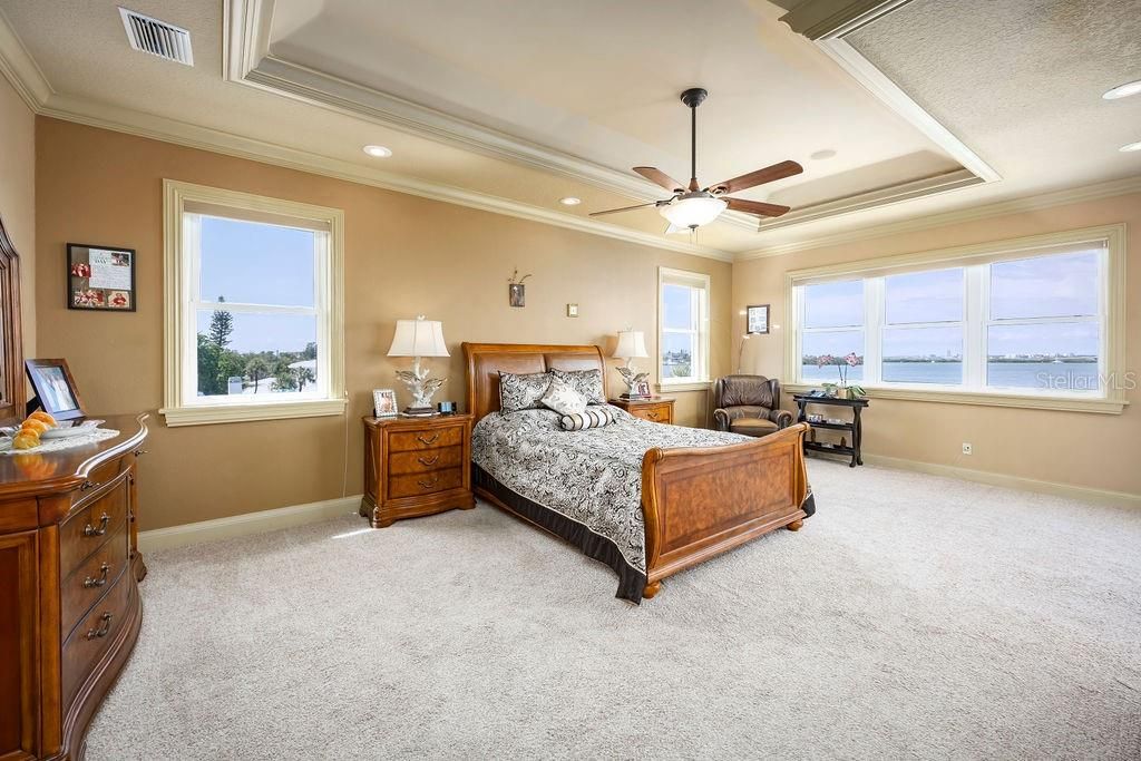 Bedroom, Interior, Recessed Lighting, Water