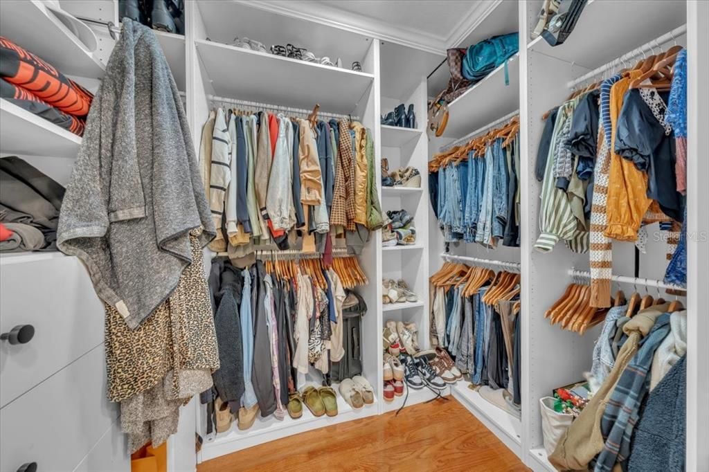 Interior, Walk-in Closets, Wood Texture Flooring