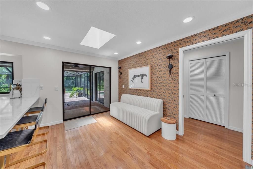 Interior, Recessed Lighting, Wood Texture Flooring