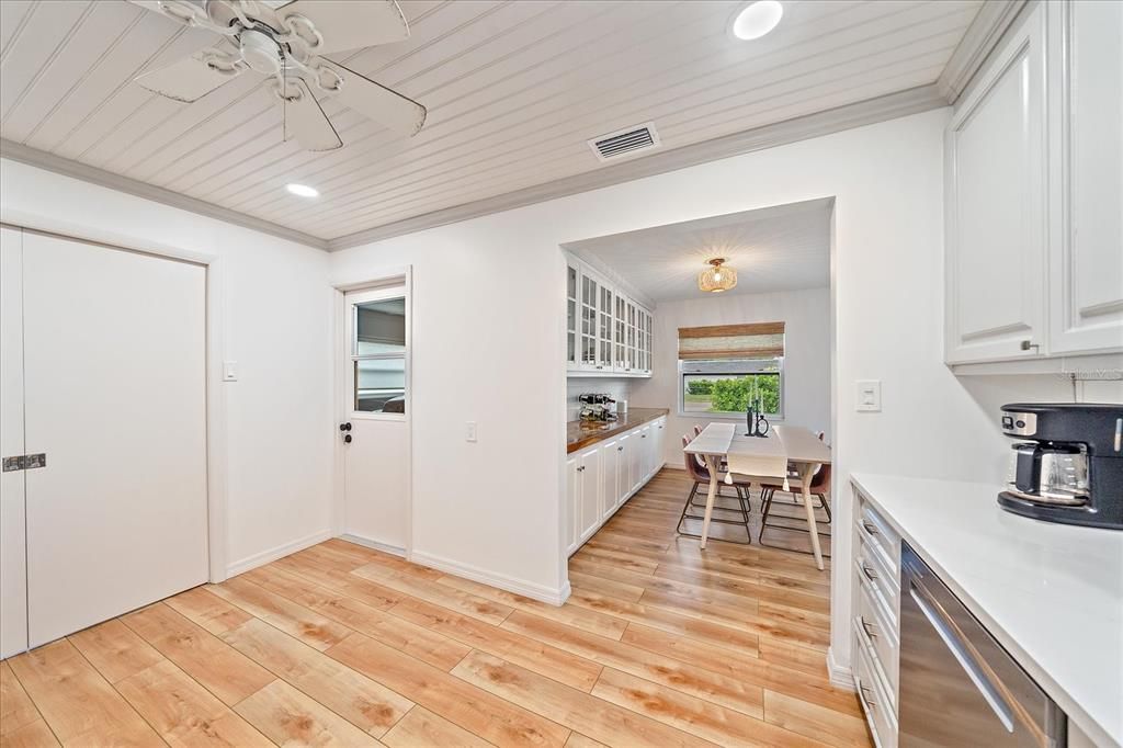 Dining room, Interior, Kitchen, Recessed Lighting, Wood Texture Flooring
