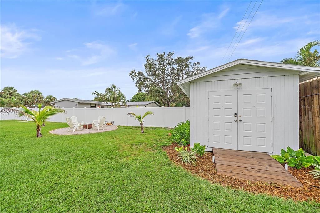 Backyard, Exterior