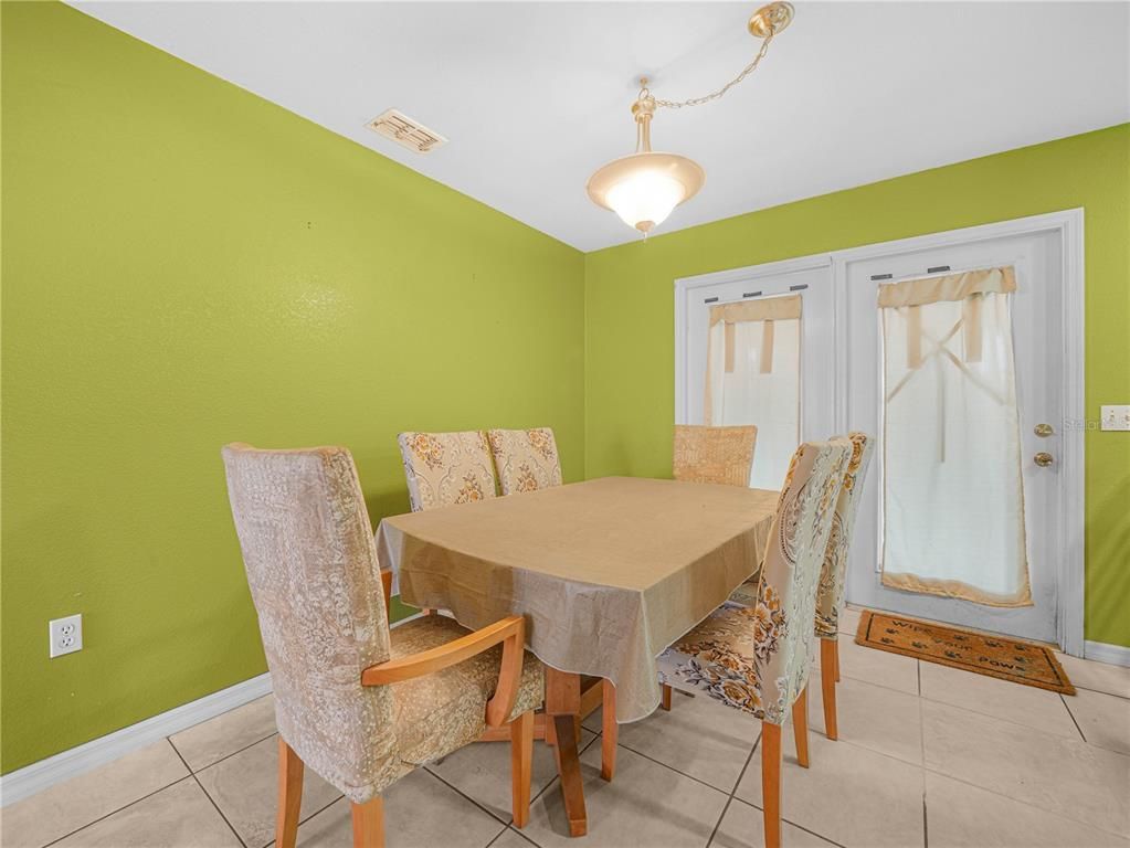 Dining room, Interior