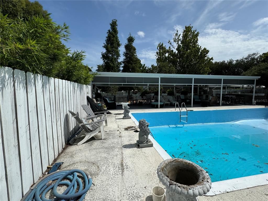 Exterior, Pool
