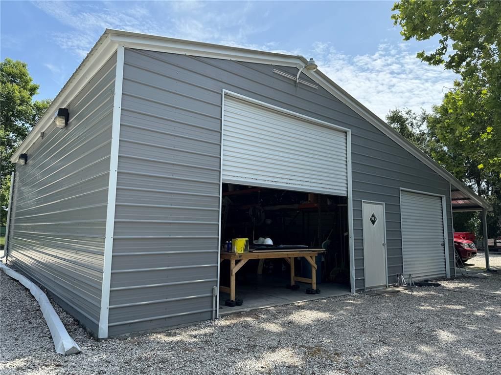 Detached Garage, Exterior