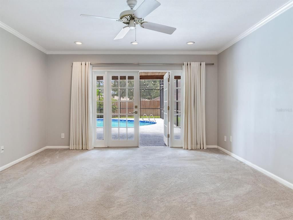 Empty room, Interior, Recessed Lighting