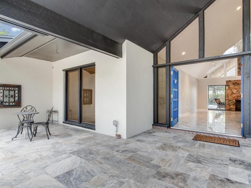 Interior, Marble, Recessed Lighting, Stone Walls