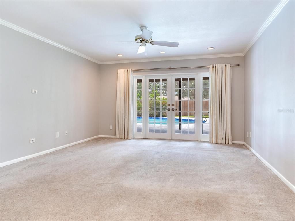 Empty room, Interior, Recessed Lighting