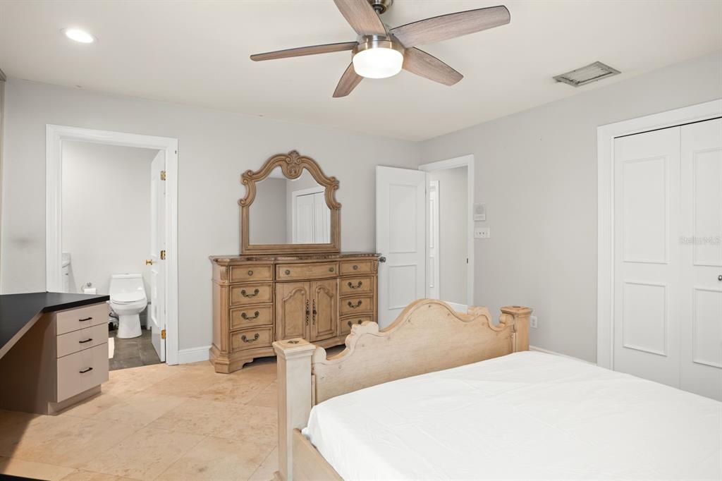 Bathroom, Bedroom, Interior, Recessed Lighting