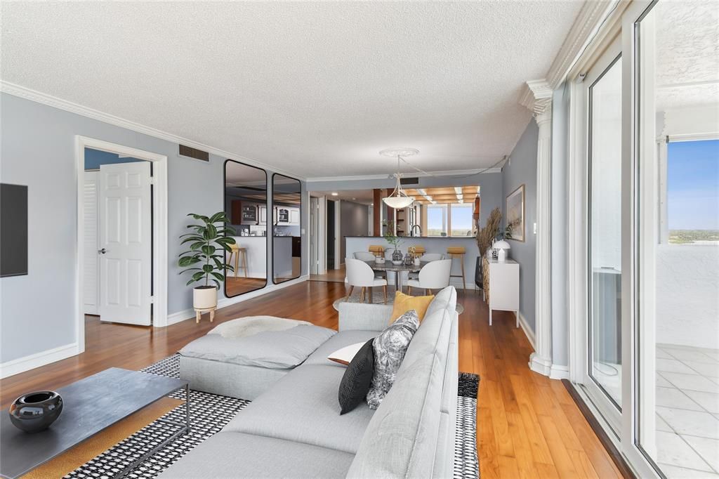 Dining room, Interior, Living room, Pendant Lights, Recessed Lighting, Wood Texture Flooring