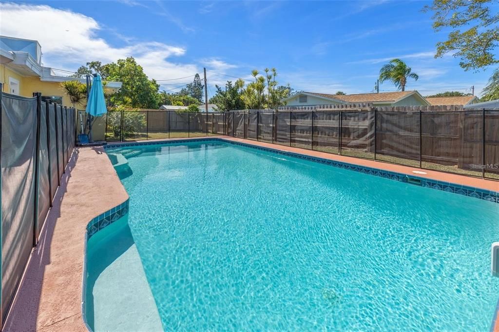 Exterior, Pool
