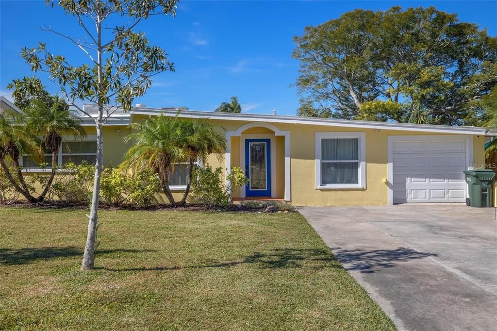 Attached, Backyard, Exterior, Facade, Ranch