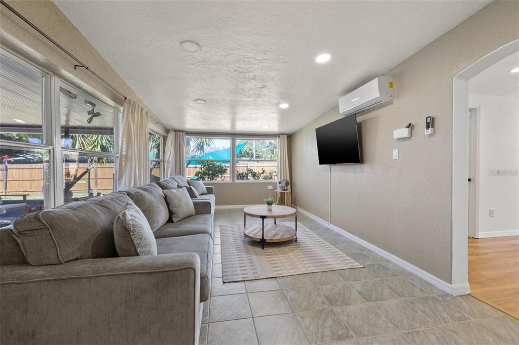 Interior, Living room, Recessed Lighting, Wood Texture Flooring