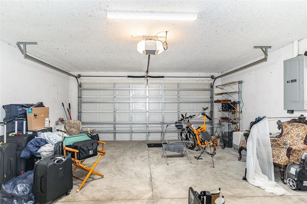 Garage, Interior