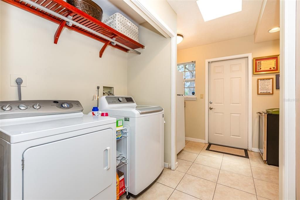 Interior, Recessed Lighting, Washer