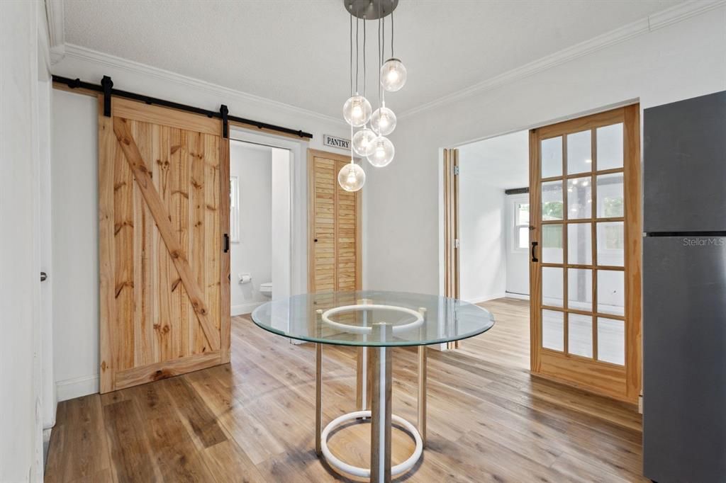 Interior, Pendant Lights, Wood Texture Flooring