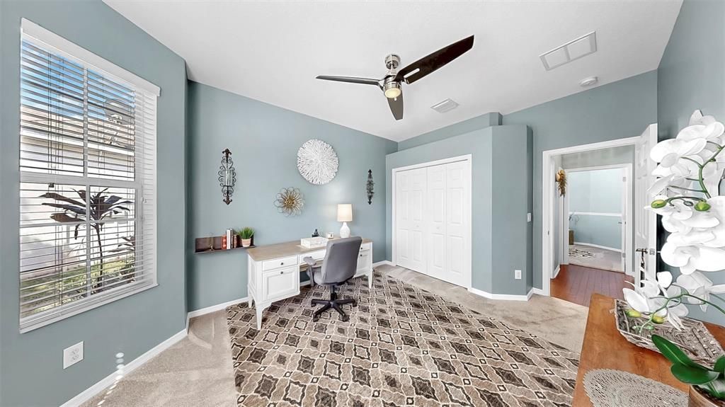 Home Office, Interior