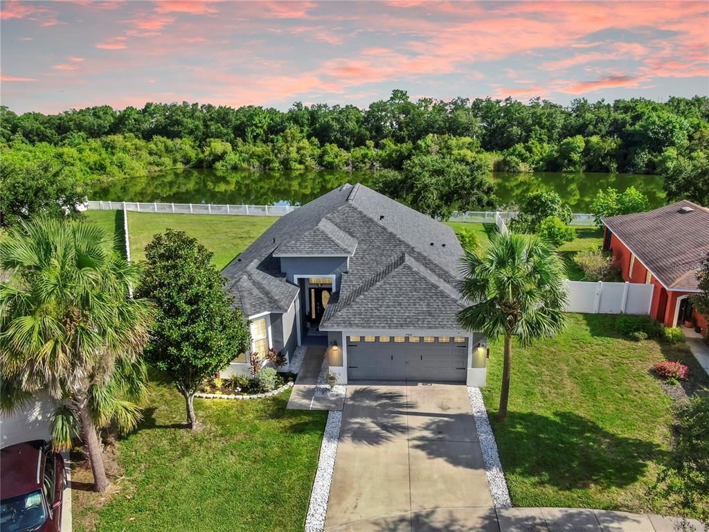 Exterior, Drone
