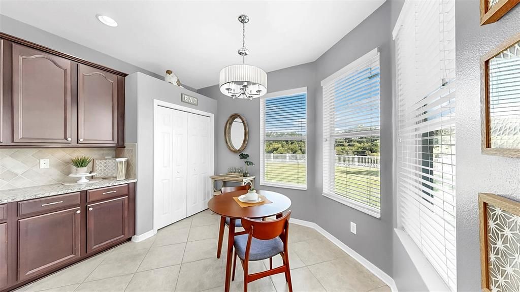Dining room, Interior, Pendant Lights, Recessed Lighting