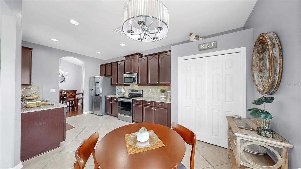 Dining room, Interior, Kitchen, Recessed Lighting, Stainless Steel Appliances