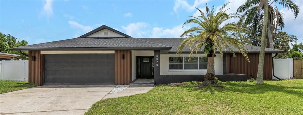 Attached, Exterior, Facade, Ranch