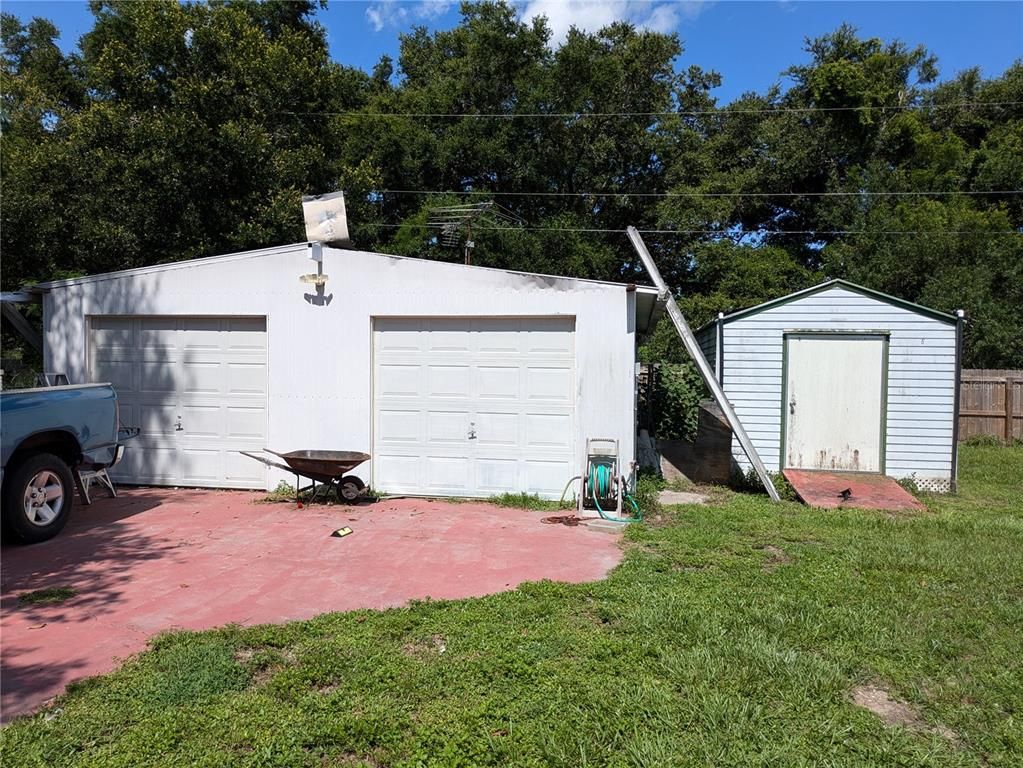 Detached Garage, Exterior