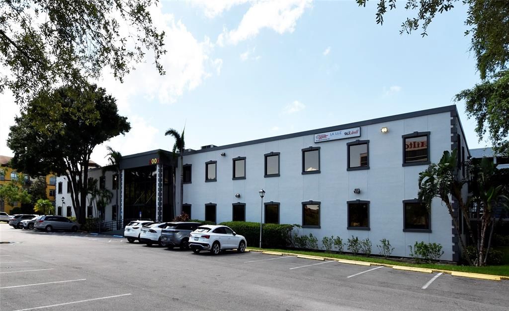Exterior, Facade, Condo Building