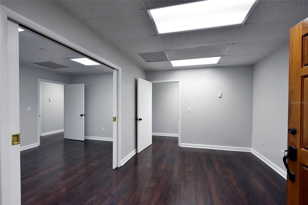 Empty room, Interior, Recessed Lighting, Wood Texture Flooring