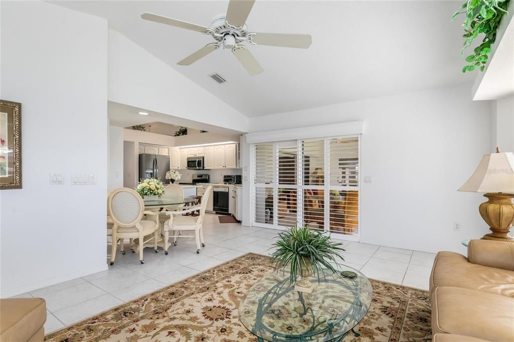 Dining room, Interior, Kitchen, Recessed Lighting, Stainless Steel Appliances