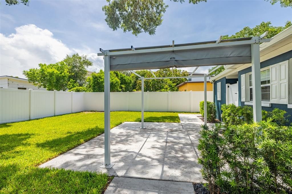 Backyard, Exterior