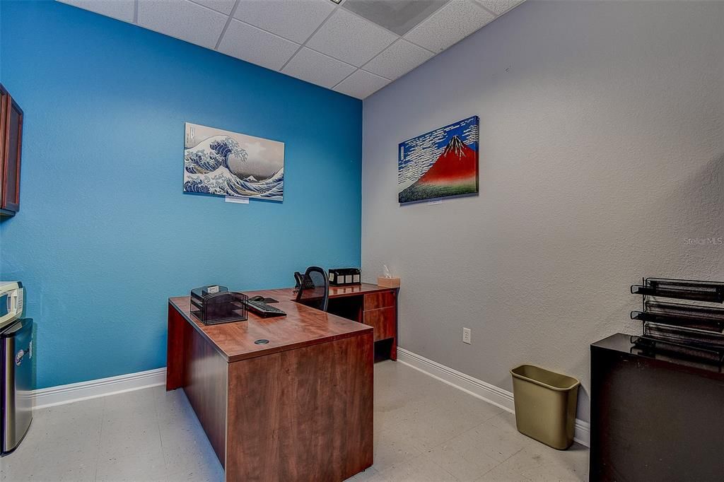 Home Office, Interior