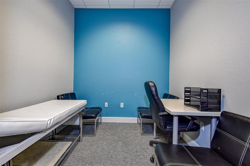 Home Office, Interior