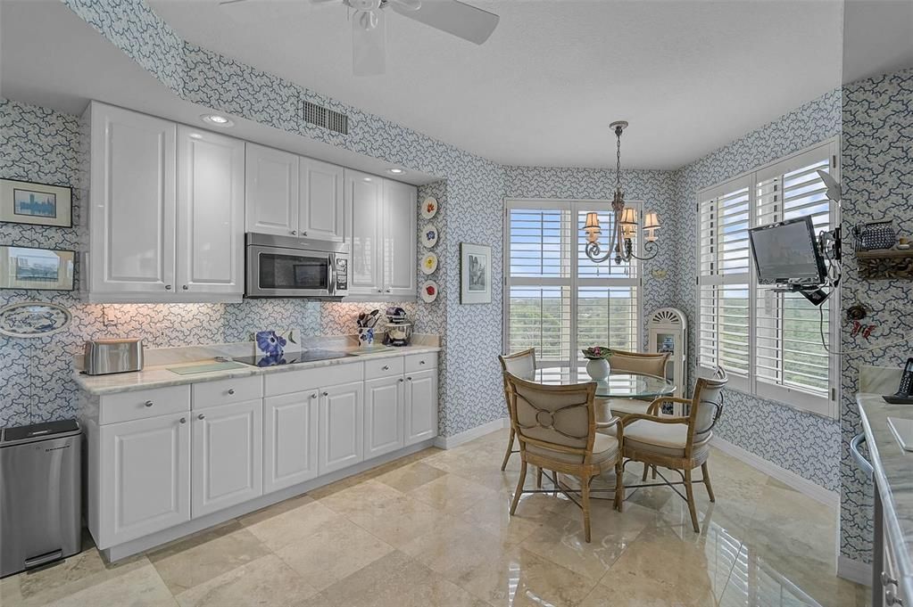 Chandelier, Dining room, Interior, Kitchen, Recessed Lighting
