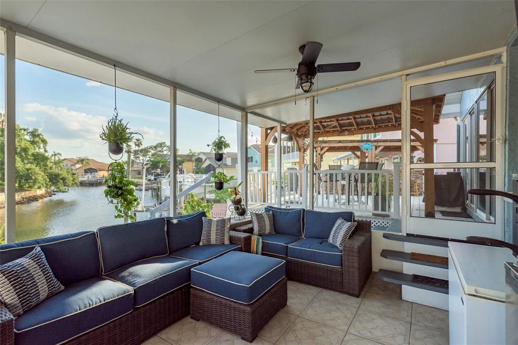 Interior, Living room, Sun Room, Water