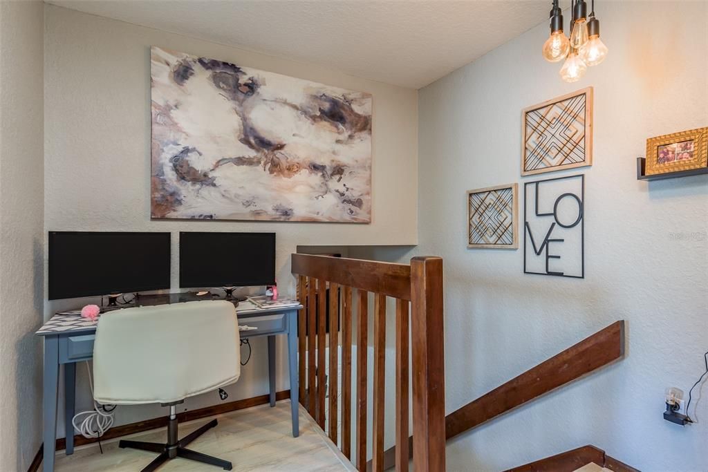 Home Office, Interior
