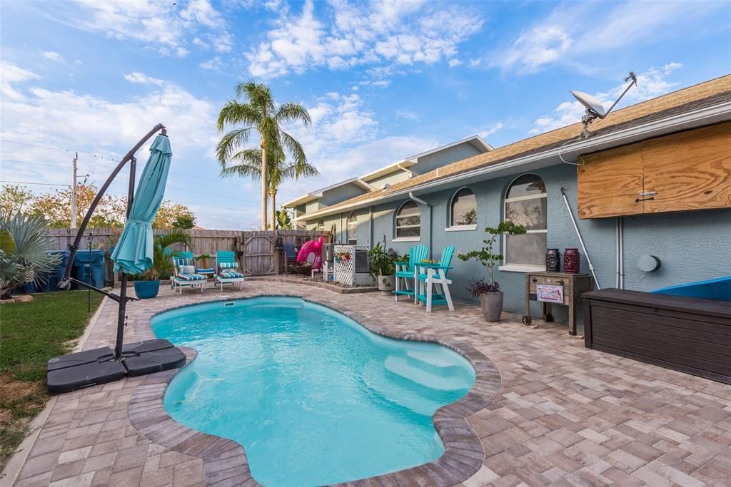 Exterior, Pool