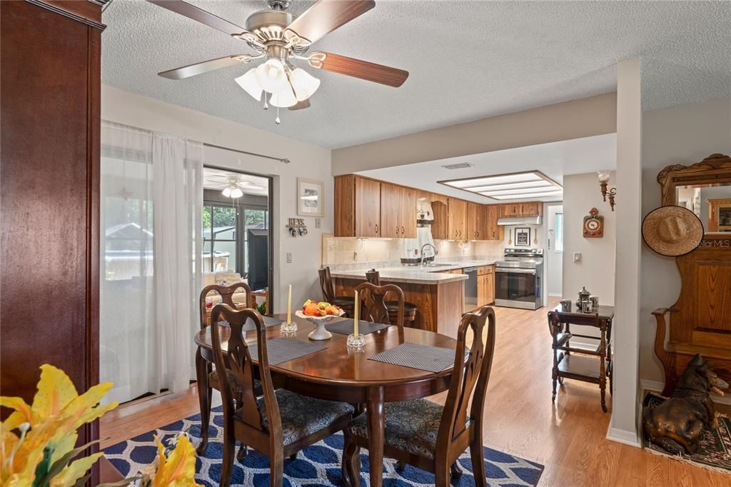Dining room, Interior, Kitchen, Stainless Steel Appliances, Wood Texture Flooring