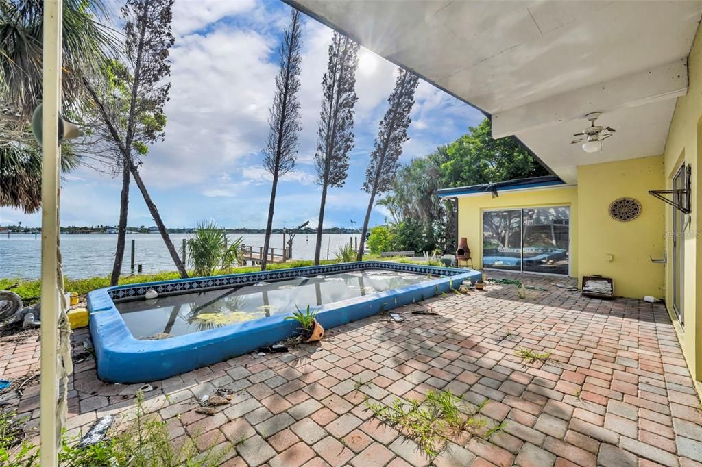 Exterior, Pool, Water