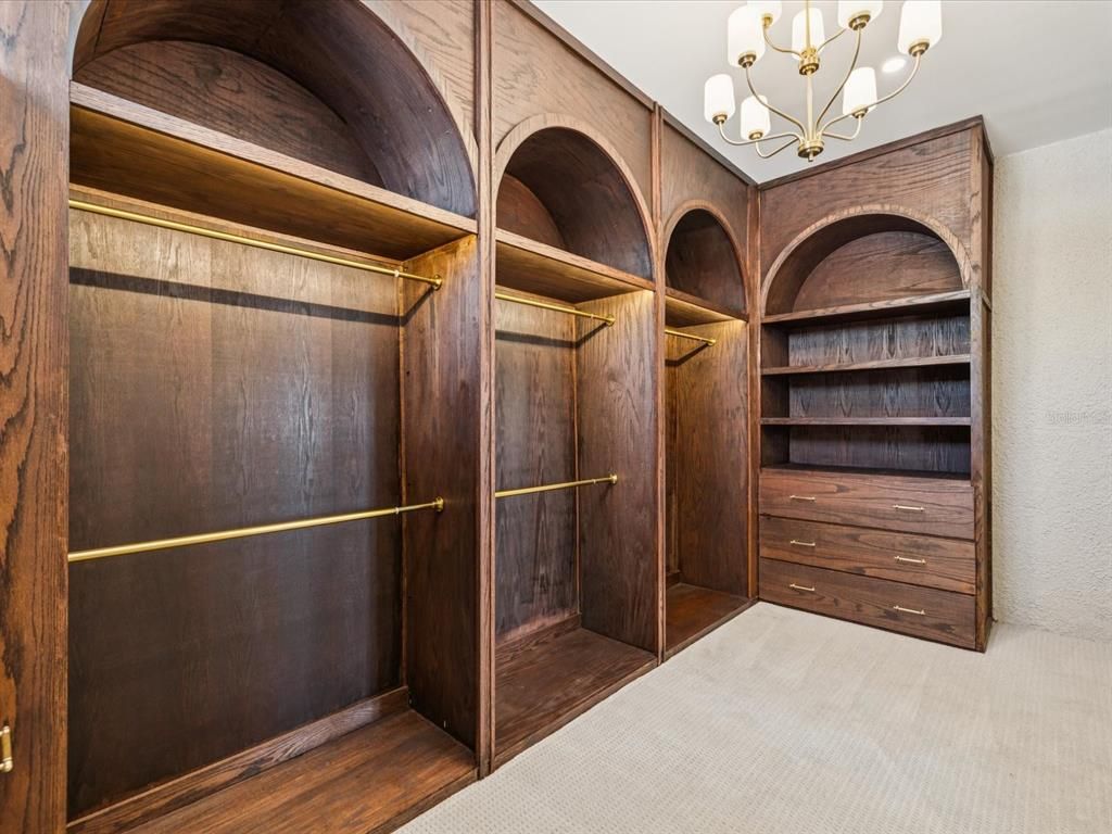 Chandelier, Interior, Walk-in Closets